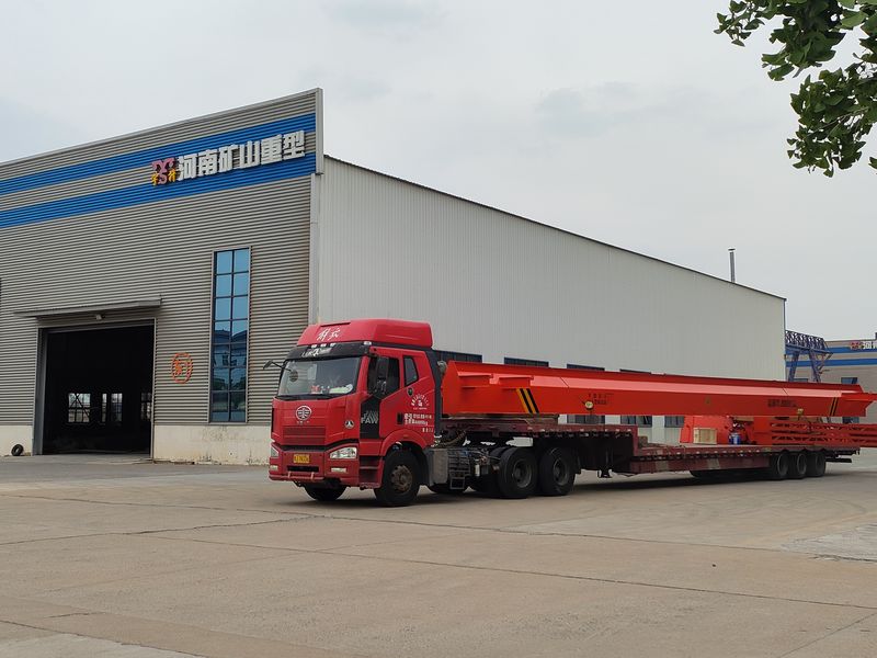 電動葫蘆門式起重機 MHxh10t—20m 制作完成，發(fā)往新疆交付客戶使用。